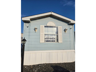 Welcome to 2701 Goethals Road North, Unit H4 - This 3 bedroom, 3 - photo 1