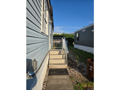 Welcome to 2701 Goethals Road North, Unit H4 - This 3 bedroom, 3 - photo 3