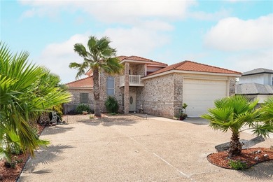 Welcome to your dream coastal retreat, where luxury, comfort - photo 1