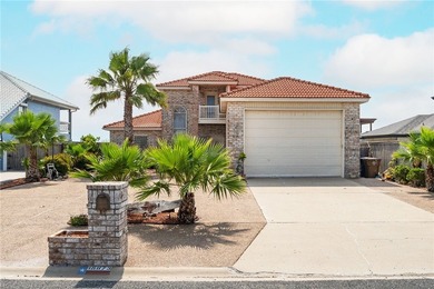 Welcome to your dream coastal retreat, where luxury, comfort - photo 2