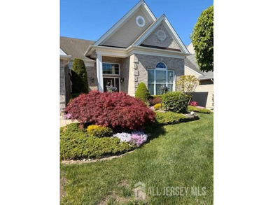 Welcome to luxury adult living at its finest in this exceptional - photo 3