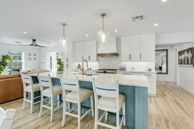 Welcome to a truly exceptional home where timeless design - photo 14