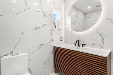This beautifully updated and thoughtfully expanded 3-bedroom - photo 15