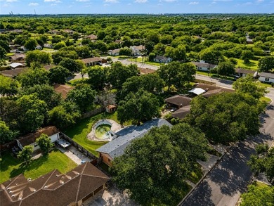 Nestled in the heart of the peaceful and highly sought-after - photo 18