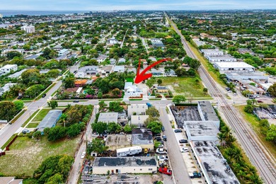 This beautifully updated and thoughtfully expanded 3-bedroom - photo 18