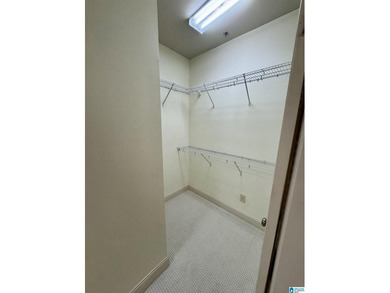 Move-in ready condominium in the heart of VESTAVIA HILLS! This 2 - photo 19
