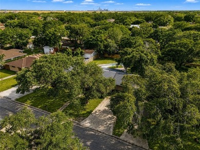 Nestled in the heart of the peaceful and highly sought-after - photo 20