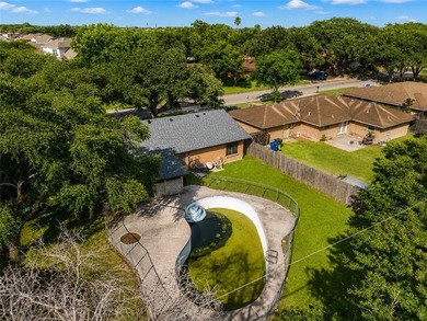 Nestled in the heart of the peaceful and highly sought-after - photo 22