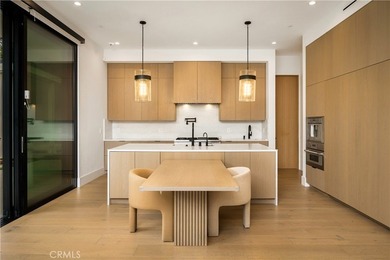 South of the Boulevard in one of Encino's most coveted enclaves - photo 30