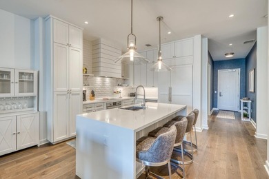 Fabulous 3 bedroom and 2 bath condo located in the Waters in - photo 6