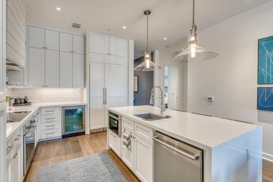 Fabulous 3 bedroom and 2 bath condo located in the Waters in - photo 7