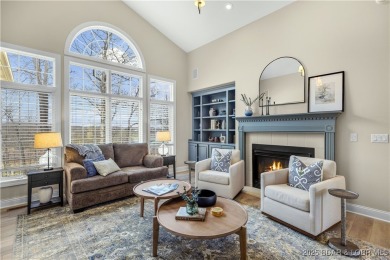 Lake Townhome/Townhouse For Sale in Porto Cima, Missouri
