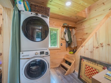 Are you searching for a private mountain retreat featuring a - photo 18