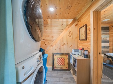 Are you searching for a private mountain retreat featuring a - photo 19