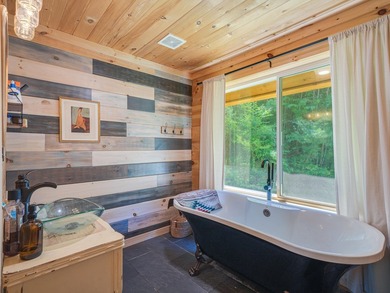 Are you searching for a private mountain retreat featuring a - photo 21