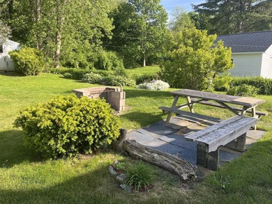 Welcome to 217 Waterloo Street. Perfectly situated in a central - photo 31