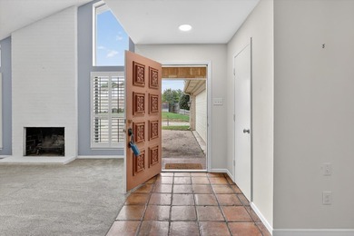 Tucked away at the end of a quiet cul de sac, this contemporary - photo 6