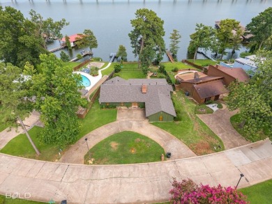 Lake Home For Sale in Shreveport, Louisiana