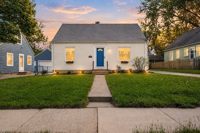 Classic Charm, Modern Updates - West St. Paul This charming - photo 1