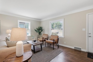 Classic Charm, Modern Updates - West St. Paul This charming - photo 6