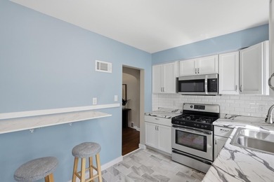 Classic Charm, Modern Updates - West St. Paul This charming - photo 10