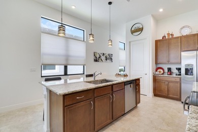 Room for everyone in this 3BR/3BA + bonus room or 4th bedroom - photo 11