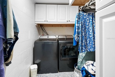 Completely remodeled WATERFRONT home with 2 bedrooms, 2 - photo 22