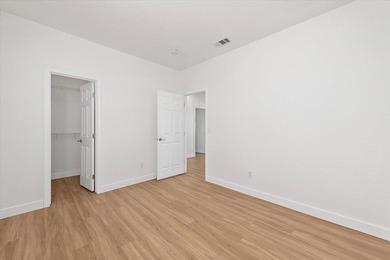 Revel in this elegant 4 bed/3 bath, low maintenance, detached - photo 27