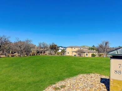 Positioned just across from the Applehead Island amenity center - photo 10
