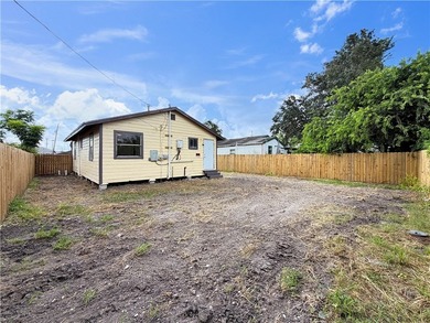 Recently renovated 3-bedroom, 1-bath home on a 0.11-acre lot - photo 7