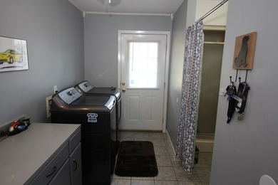 Tucked away in a quiet, private setting, this move-in-ready home - photo 31