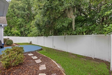 This 3 bed/2 bath charming coastal cottage is nestled within The - photo 34