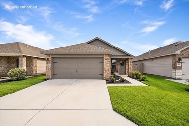 Welcome to easy living at 7629 Shadow Rider Lane! This - photo 1