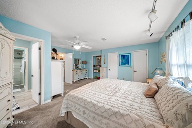 Welcome to your dream home in a gated community! This stunning - photo 33