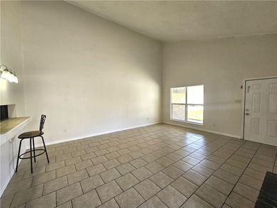 Well-maintained duplex in the heart of Ingleside offering two - photo 5