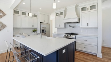 Welcome to The Townes at Ketchaponack in Westhampton Beach, a - photo 7