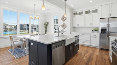 Welcome to The Townes at Ketchaponack in Westhampton Beach, a - photo 8