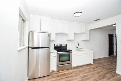 Just renovated!! Added another bedroom and large bathroom - photo 7