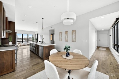 Live where culture, nature and downtown energy meet. This condo