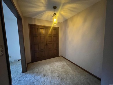 Move right into this beautifully updated 3 bedroom, 2.5 bathroom - photo 12