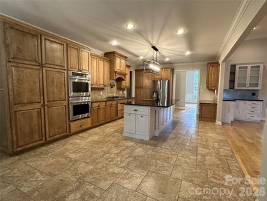 Welcome to an exceptional home in the highly sought-after - photo 13