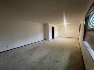 Move right into this beautifully updated 3 bedroom, 2.5 bathroom - photo 14