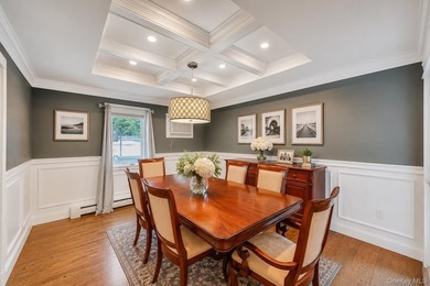 Custom-built and thoughtfully designed, this exceptional home - photo 14