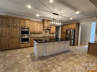Welcome to an exceptional home in the highly sought-after - photo 19