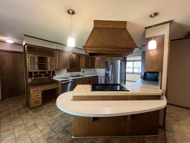 Move right into this beautifully updated 3 bedroom, 2.5 bathroom - photo 20