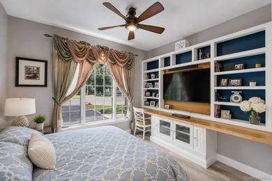 Custom-built and thoughtfully designed, this exceptional home - photo 21