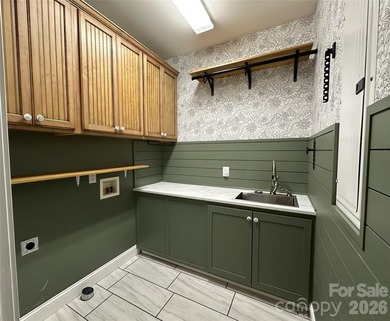 Welcome to an exceptional home in the highly sought-after - photo 25