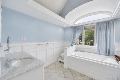 Custom-built and thoughtfully designed, this exceptional home - photo 27