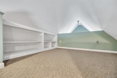 Custom-built and thoughtfully designed, this exceptional home - photo 33