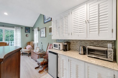 Custom-built and thoughtfully designed, this exceptional home - photo 34